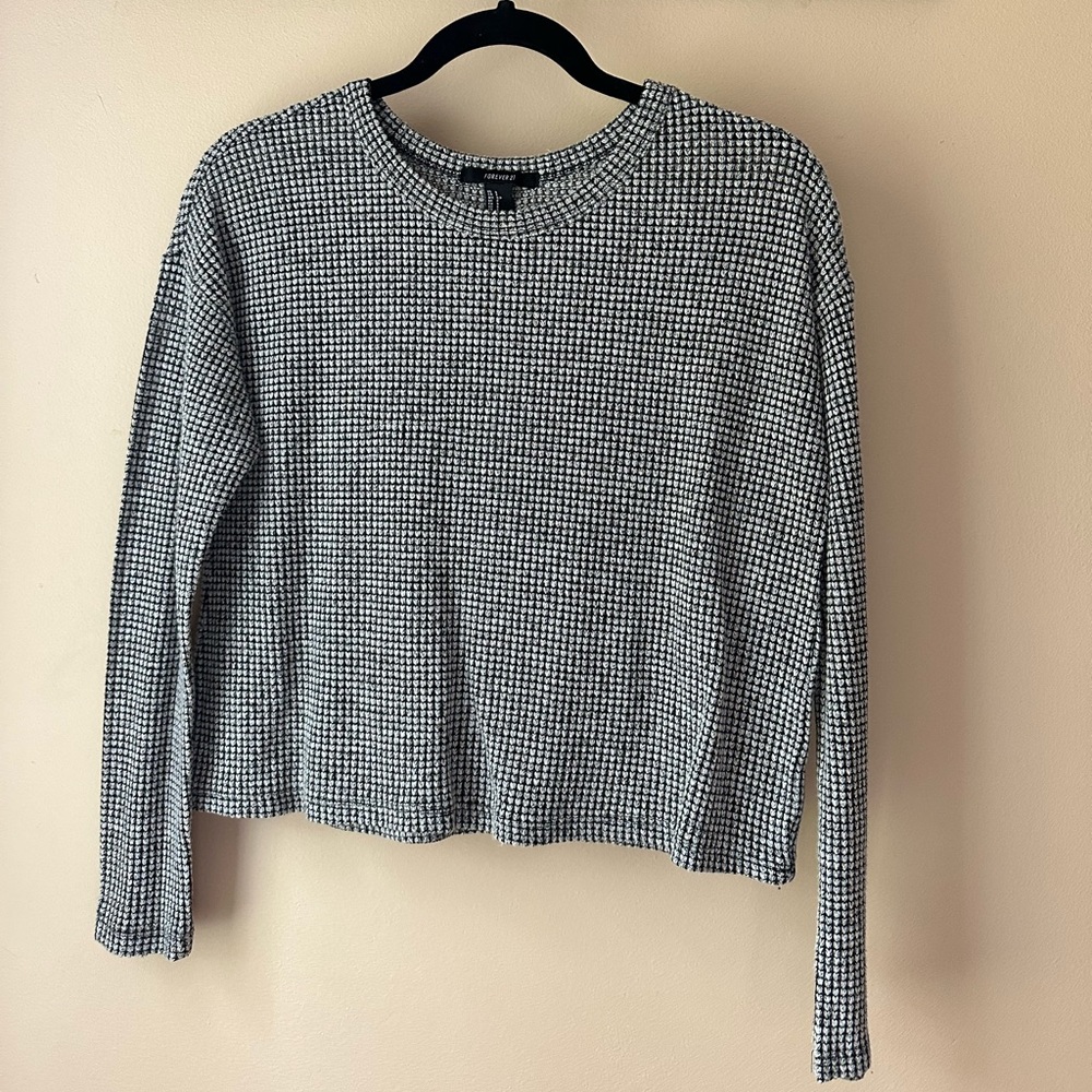 Black and white long sleeve